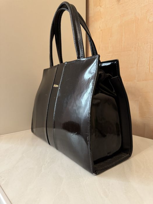 Чорна жіноча сумка