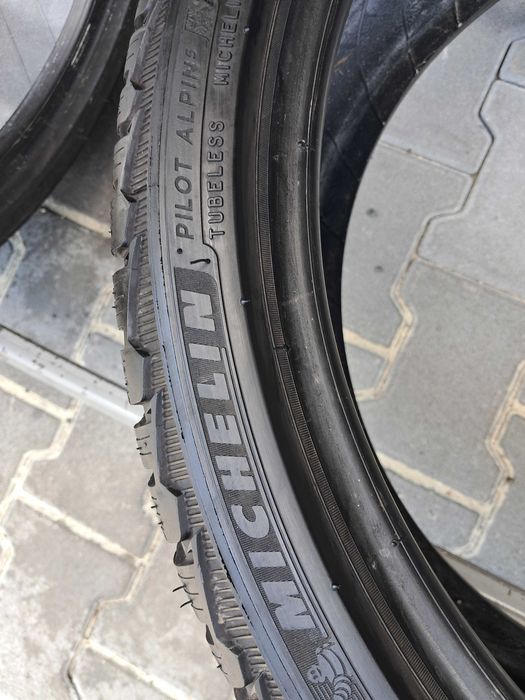 Резина зимова, Michelin Pilot Alpin 5 255\35 R20 (арт.17143)