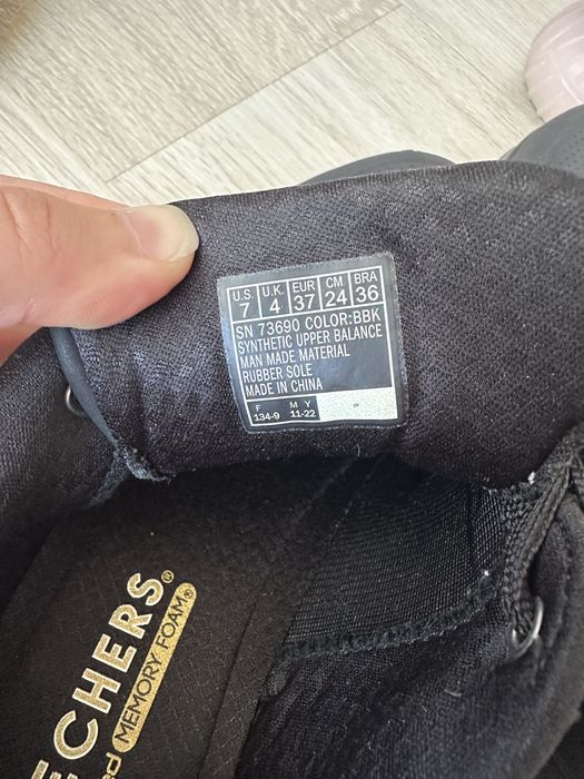 Кросівки Skechers розмір 37