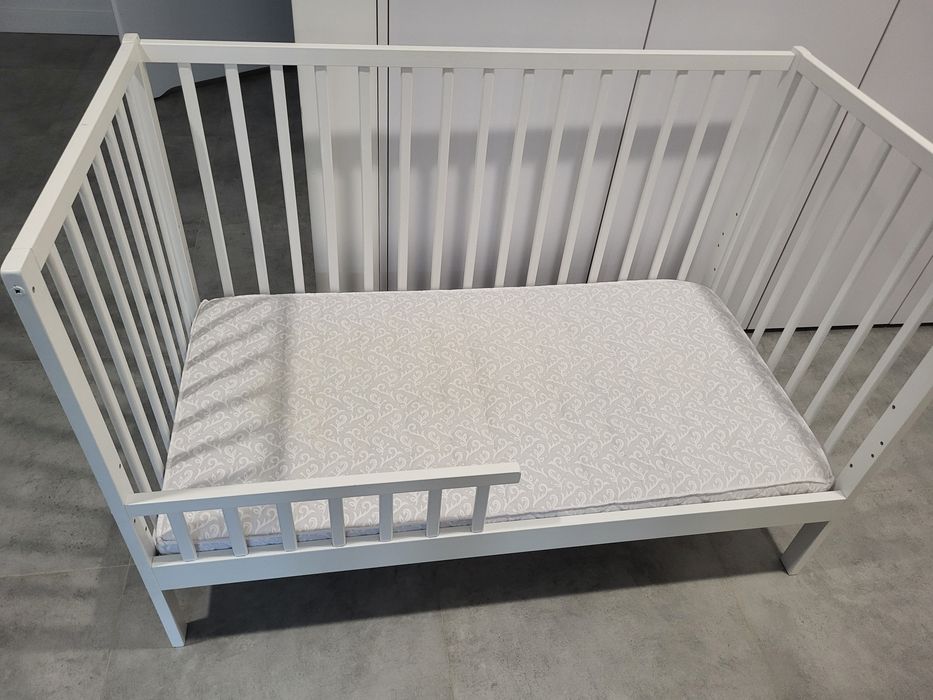 Łóżeczko niemowlęce 120x60 + materac