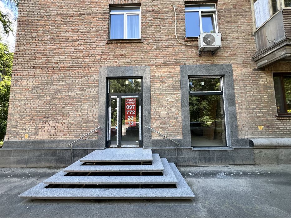 Продаж торгівельного приміщення, 54м2 вул. Лейпцигська