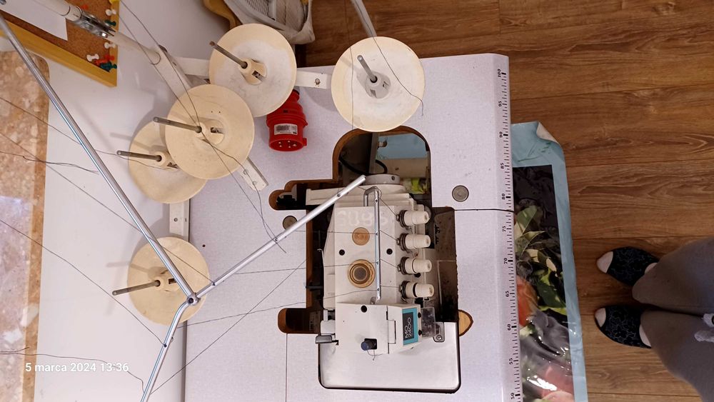 Owerlok 5 nitkowy Juka