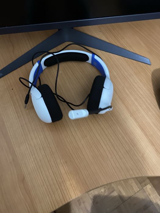 PS5 825GB + Monitor LG Gaming 24” + Comando + Headset – Tudo como novo