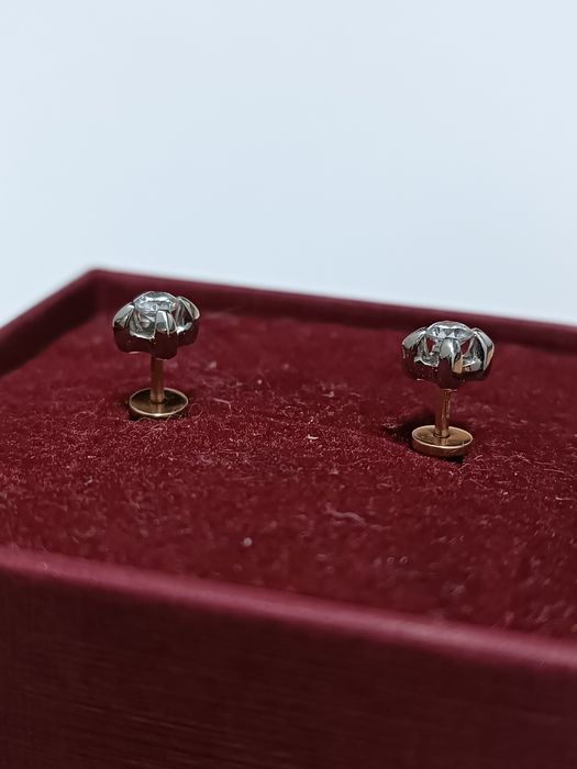 Золоті сережки 1.95г 585