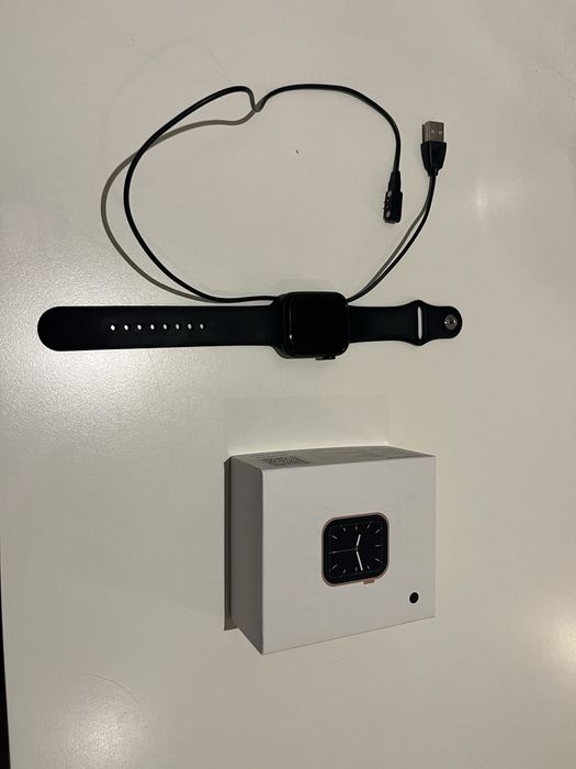 Smartwatch Fitness Tracker