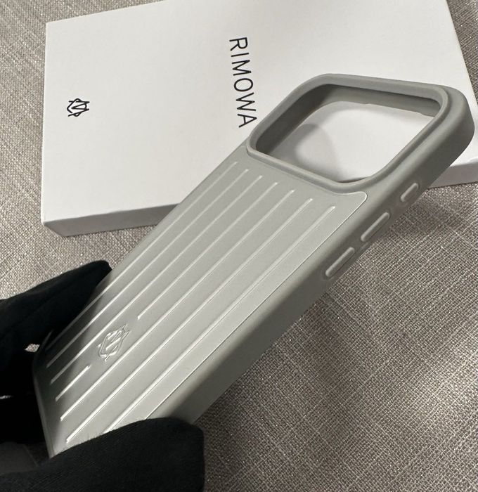 Чохол Rimowa на iPhone 17 pro max та 17 pro алюміній