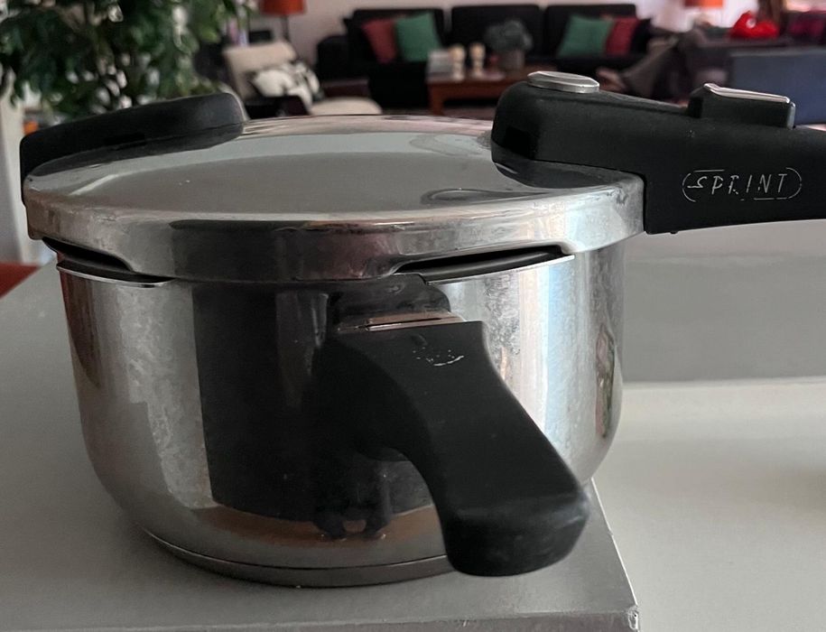 Supreme Pressure Cooker64750705306499121