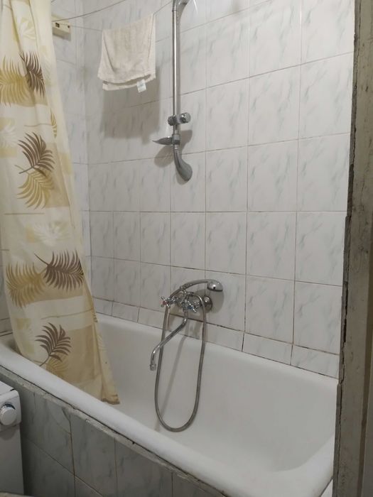 Куреневка, Кириловская 127 А. 2 к  квартира, больница Павлова близко