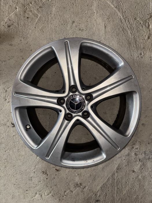 Титан від Mercedes-Benz E-class