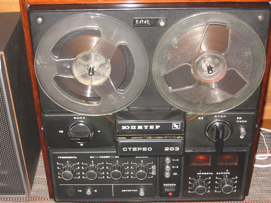 В аренду усилители акустические системы магнитофоны ретро стиль