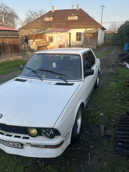 BMW e28 2.5 паук 1000$ без торга