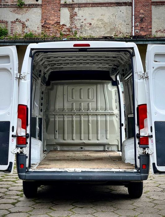 Wypożyczalnia - wynajem busa, samochód dostawczy | Tychy