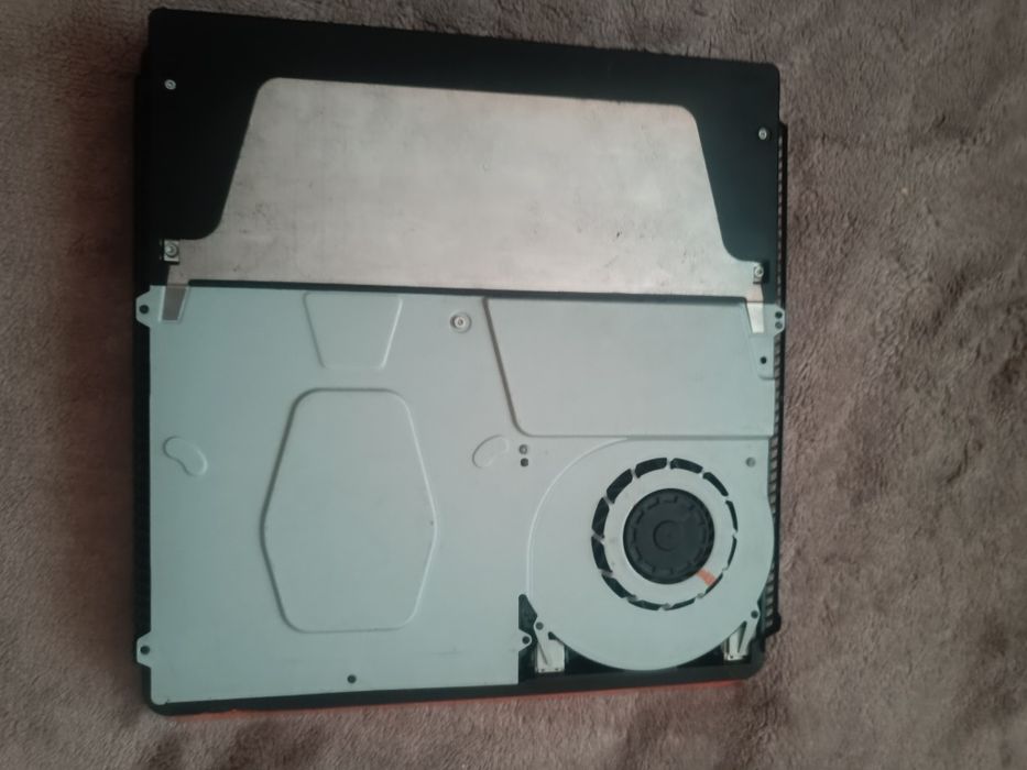 PlayStation 4 PS4 + pad DualShock 4 | sprawna | gotowa do grania