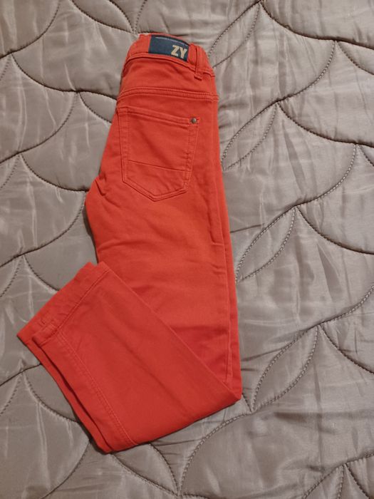 Calças vermelhas zy