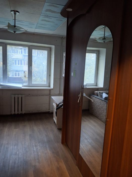 Кімната в гуртожитку вул. Довженка