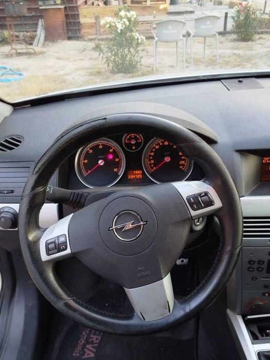Opel Astra 1.7, diesel 2009
