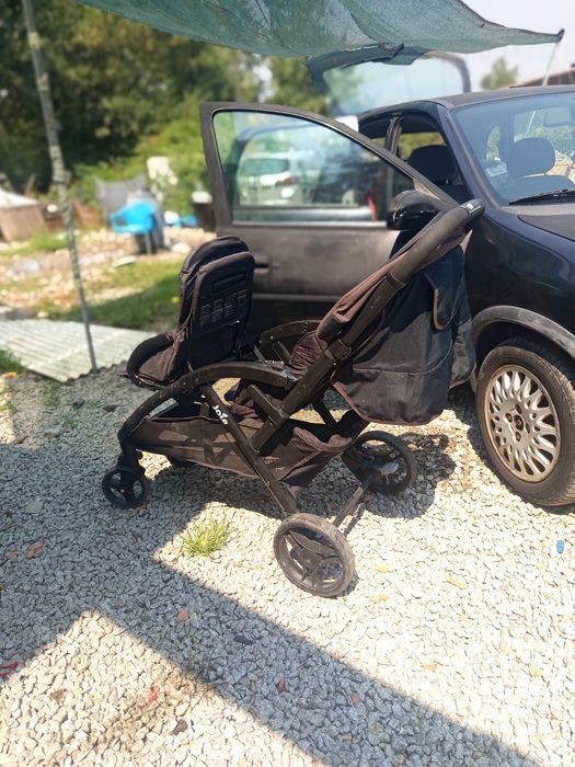 Carrinho de bebe gêmeos