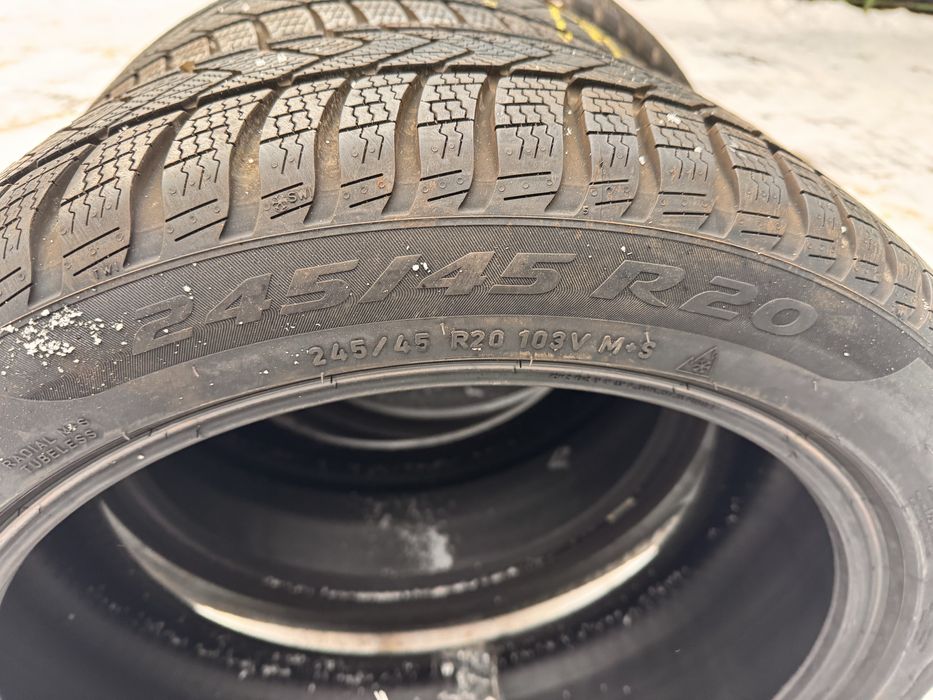 Zima Pirelli runflat Bmw x3 x4 275/40r 20 245/45r20