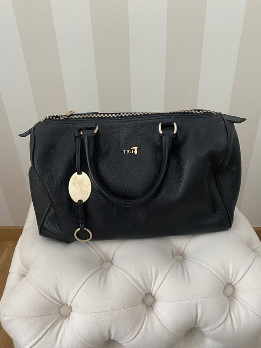 Torebka torba kuferek Tru Trussardi czarna skóra naturalna