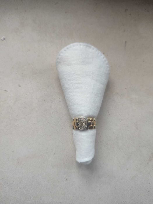 Anel ouro branco e amarelo com diamantes