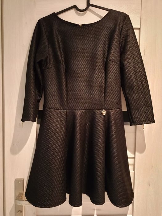 Sukienka czarna rozkloszowana XS/S połyskująca sylwester