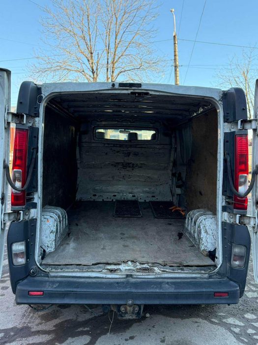 Вантажний бус Opel Vivaro 2009 Довга база