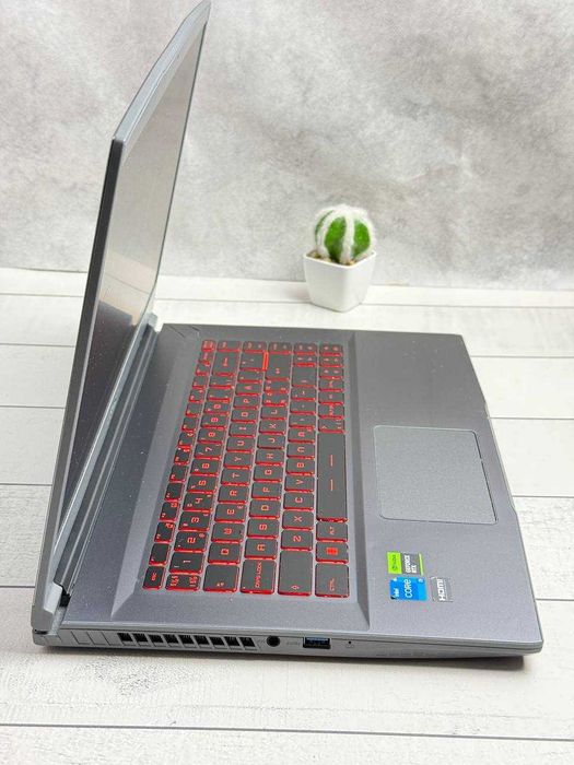 MSI Thin GF63  i5-12450H RTX 2050 16ram ssd 512 gb 144hz