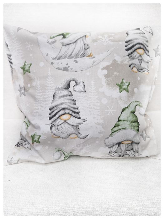 Poszewka 40x40  świateczne wzory skrzaty
