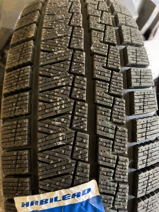 Продам комплект новых колес R16