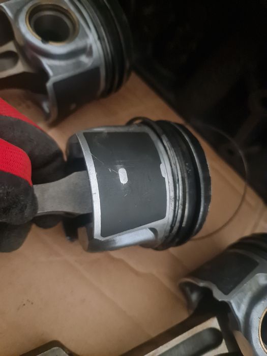 Dół silnika blok tloki ford transit 2.0 Eco blue YMR6 . 2019 rok .