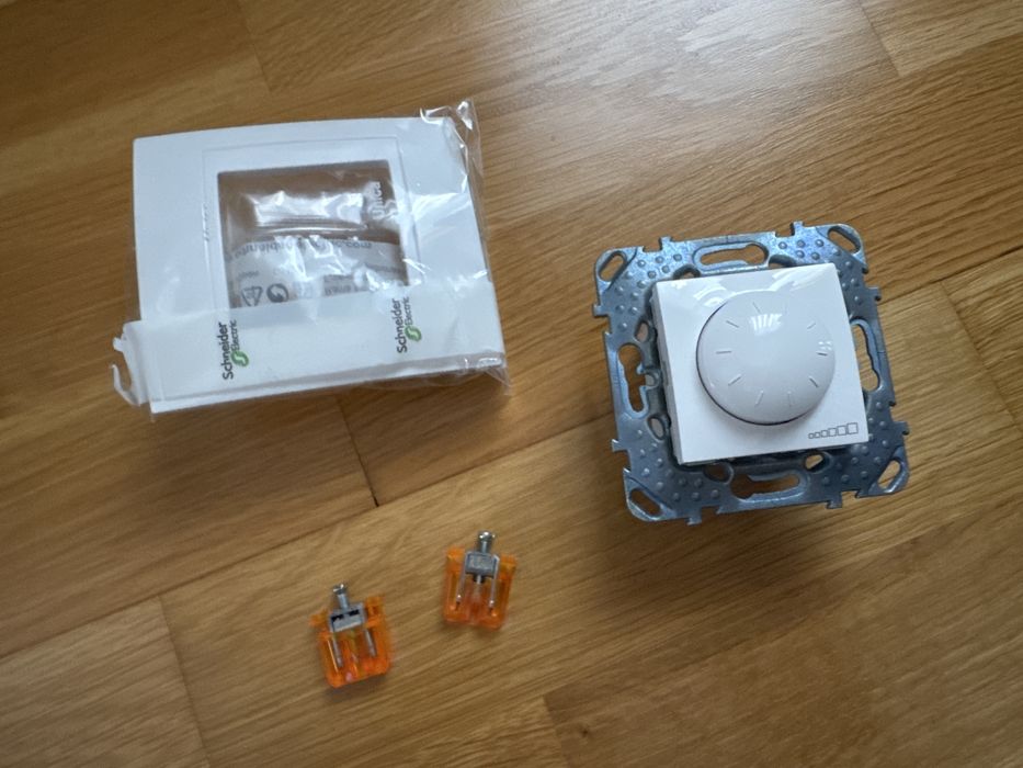 Дімер Schneider Electric