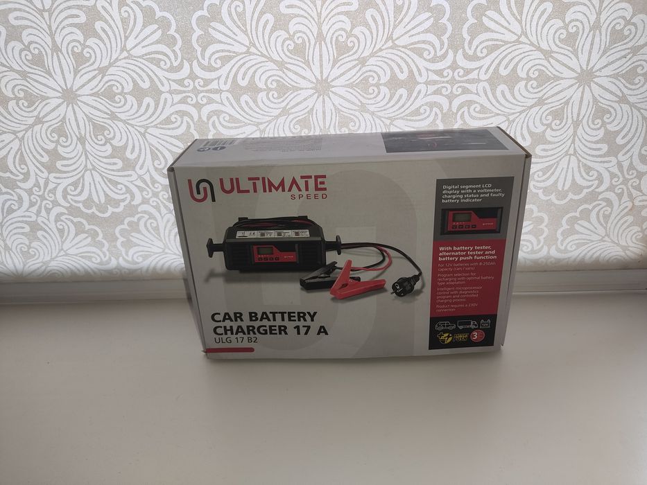 Зарядне Ultimate 12В 17А з LCD-екраном — для авто і мото, smart-режими