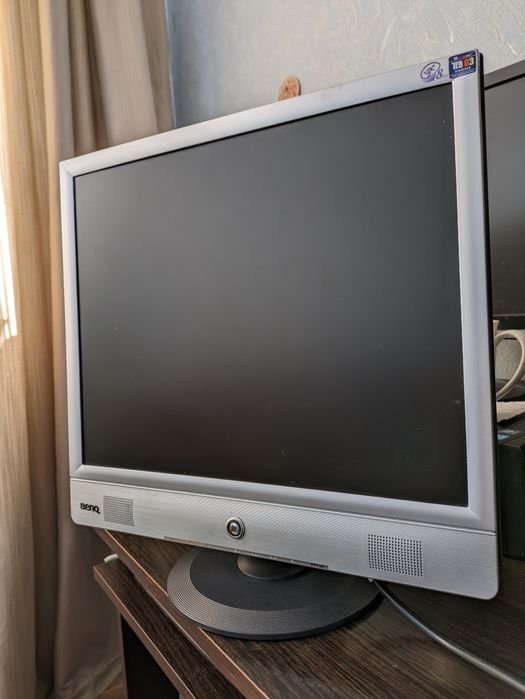 Монитор Benq, 17'', с динамиками, 2005г