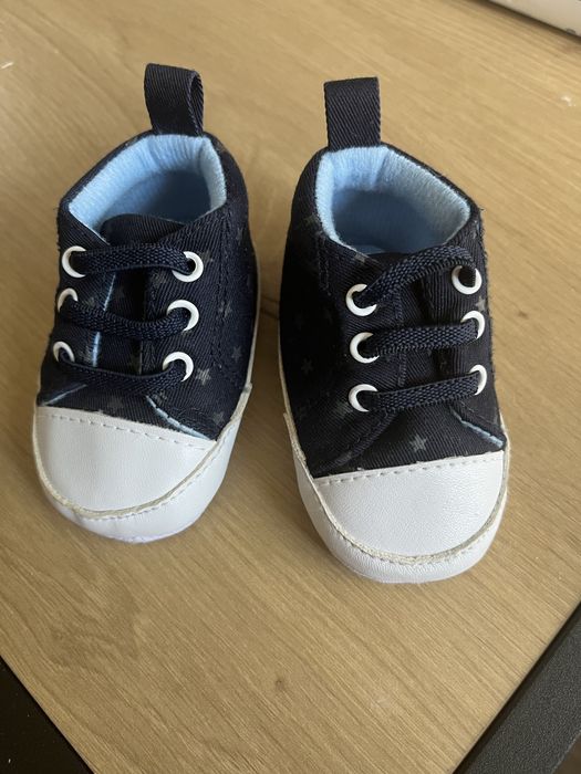 Trampki niechodki eleganckie 15-16 chrzest komunia