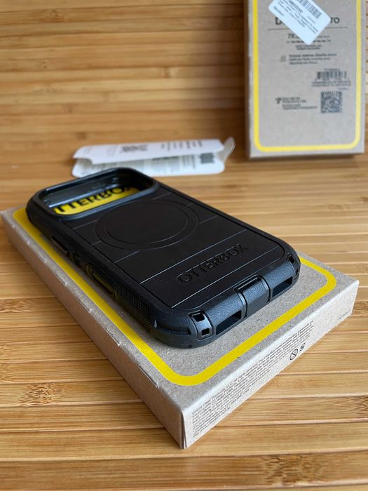Чохол OtterBox Defender Series Pro MagSafe для iPhone 17 Pro