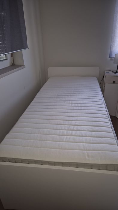 2 camas quase novas 90x200 com colchão