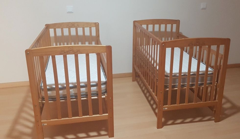 Berço com colchão