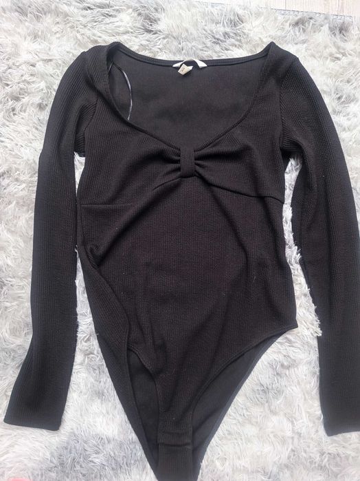 Body czarne od marki H&M