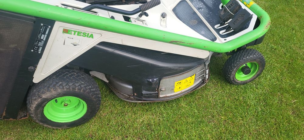 Rezerwacja  Traktorek etesia 2 cylindry kosiarka do trawy z koszem