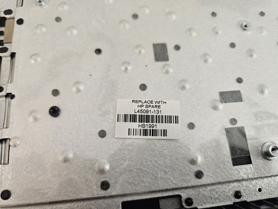 Vendo topcover w/keyboard p/ HP Probook  450/455 G6/G7 PN: L45091.131