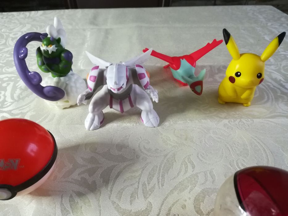 Bonecos Tazos Pokémon