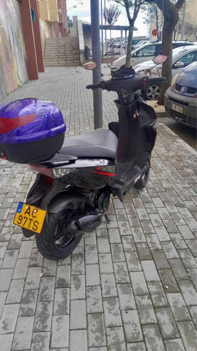 Mota scooter vendo