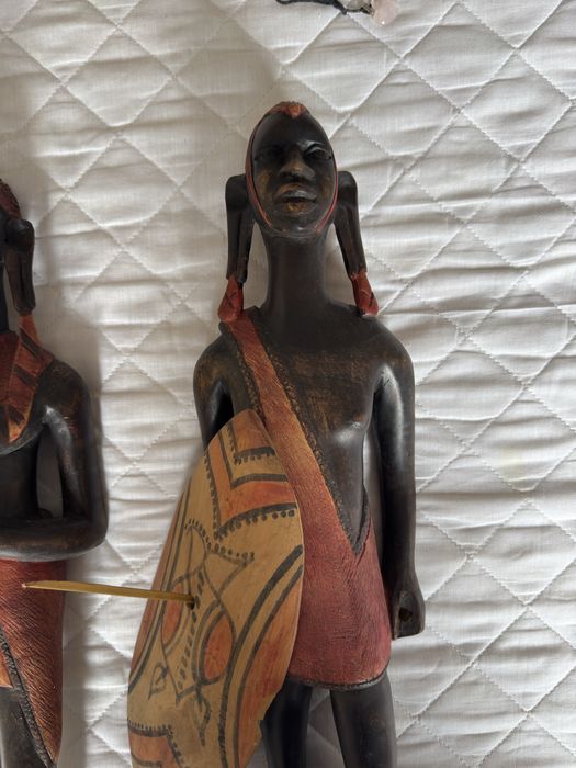 2 estatuetas africanas