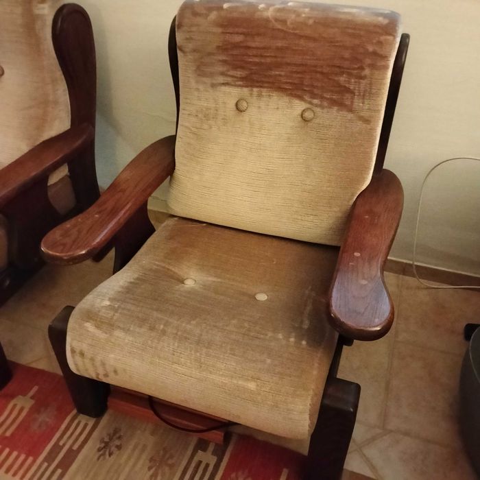 Conjunto de sofás holandeses em madeira maciça