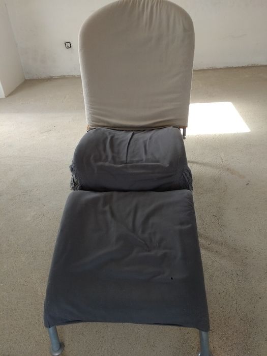 Poltrona ikea com descansa pés