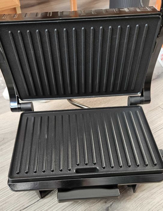 Grill elektryczny BerlingerHaus Opiekacz dwustronny Panini BH-9061