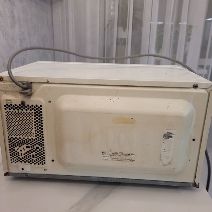 Мікрохвильова піч