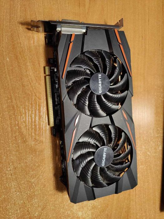 Radeon RX580 8gb gigabyte: 2 600 грн. - Комплектующие и аксессуары ...