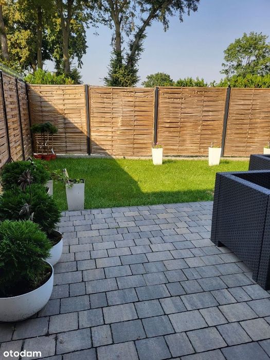 Apartament 3 pokoje z tarasem i ogrodem -