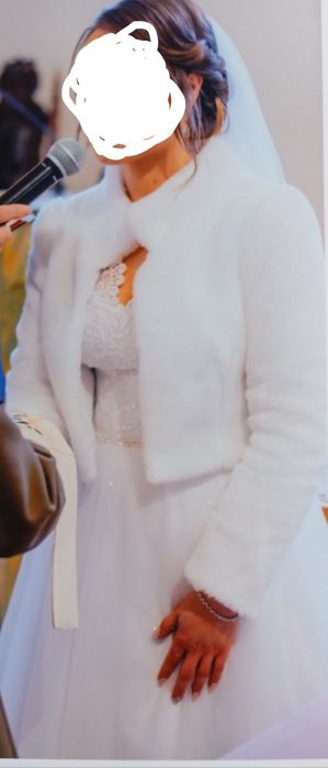 Suknia ślubna literka A